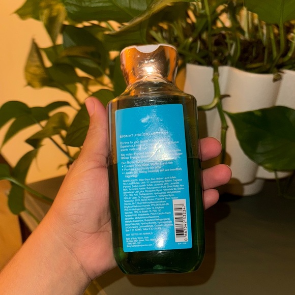 Bath & Body Works Frosted Coconut Snowball Shower Gel - Picture 4 of 4